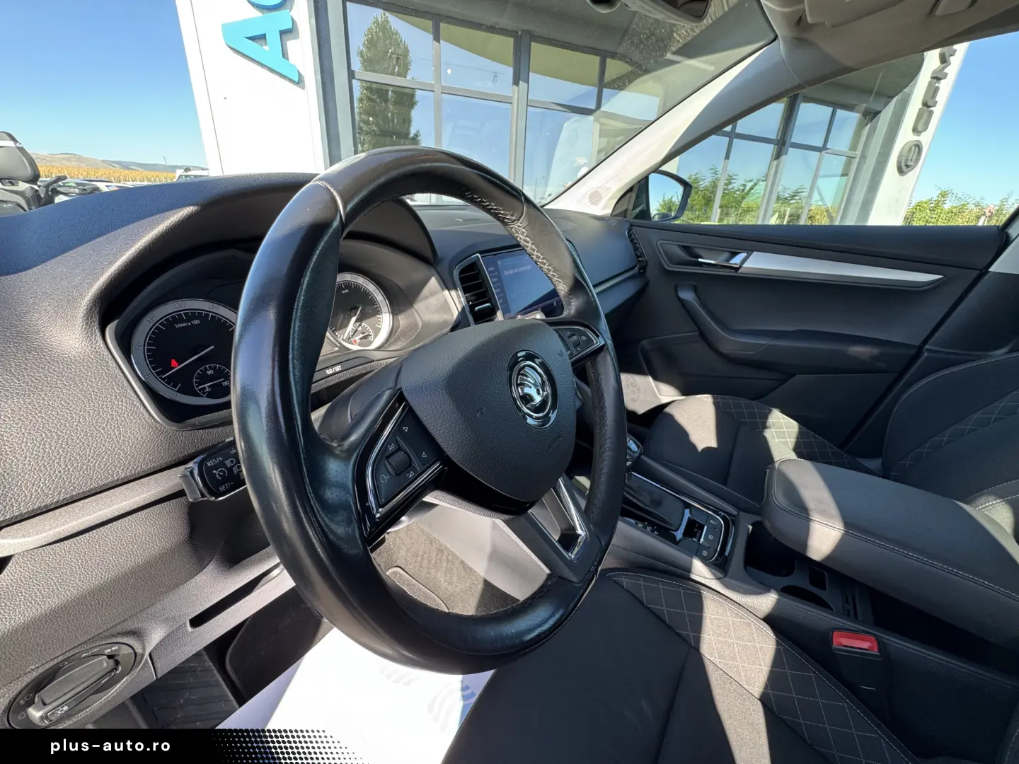 SKODA KAROQ    AUTOMAT