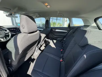 SKODA KAROQ    AUTOMAT