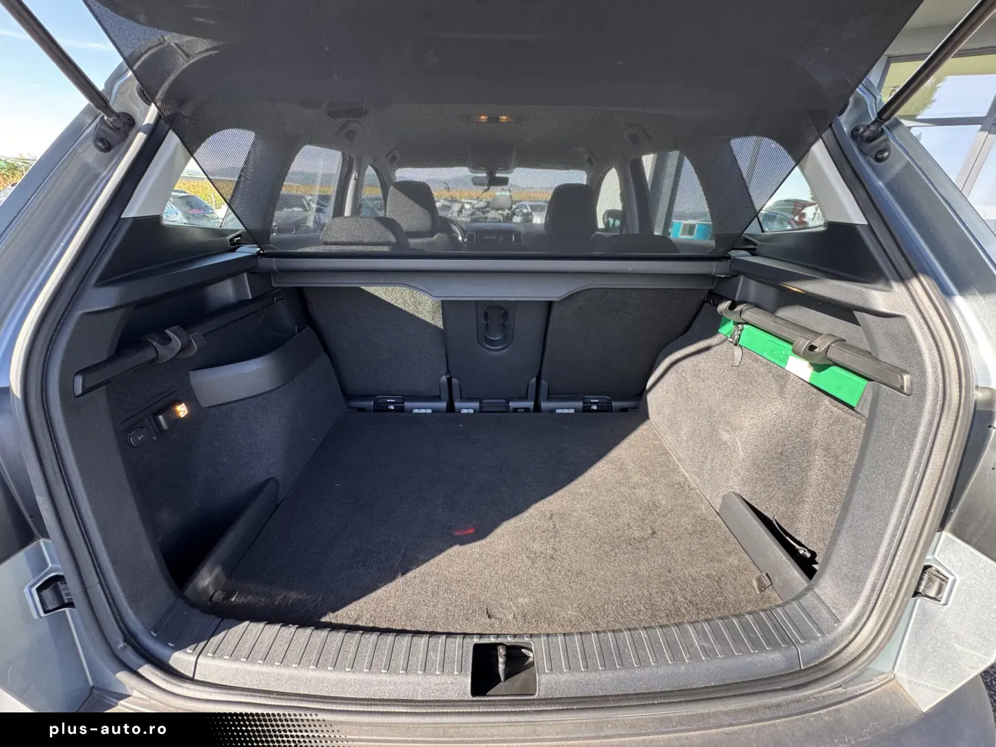 SKODA KAROQ    AUTOMAT