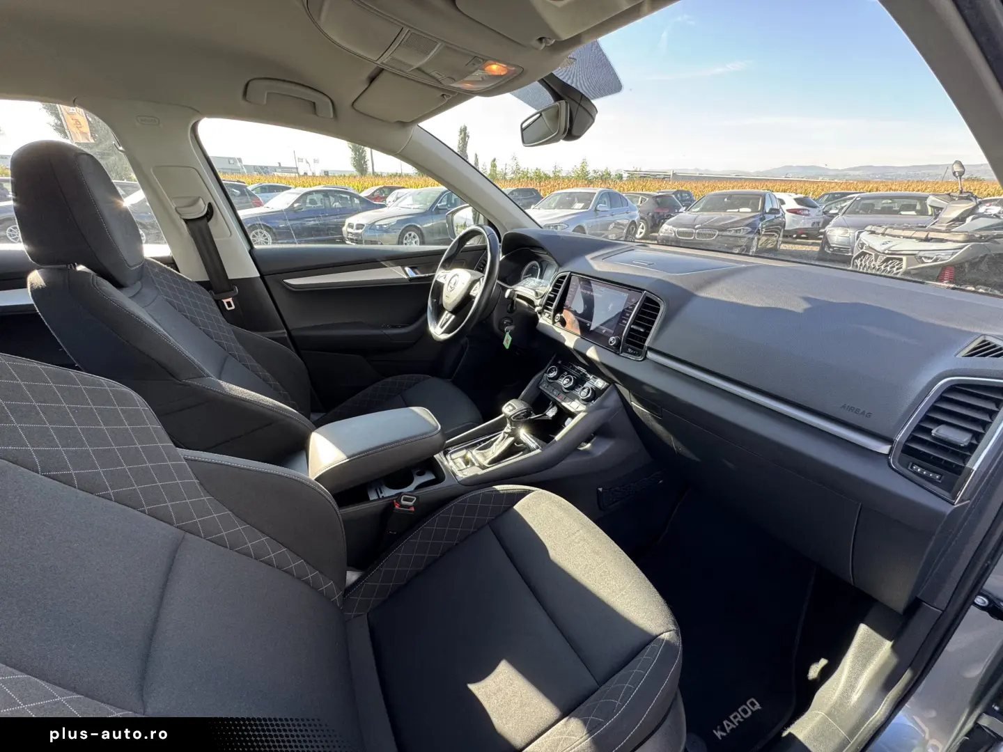 SKODA KAROQ    AUTOMAT