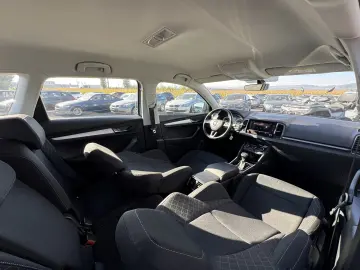 SKODA KAROQ    AUTOMAT