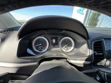 SKODA KAROQ    AUTOMAT