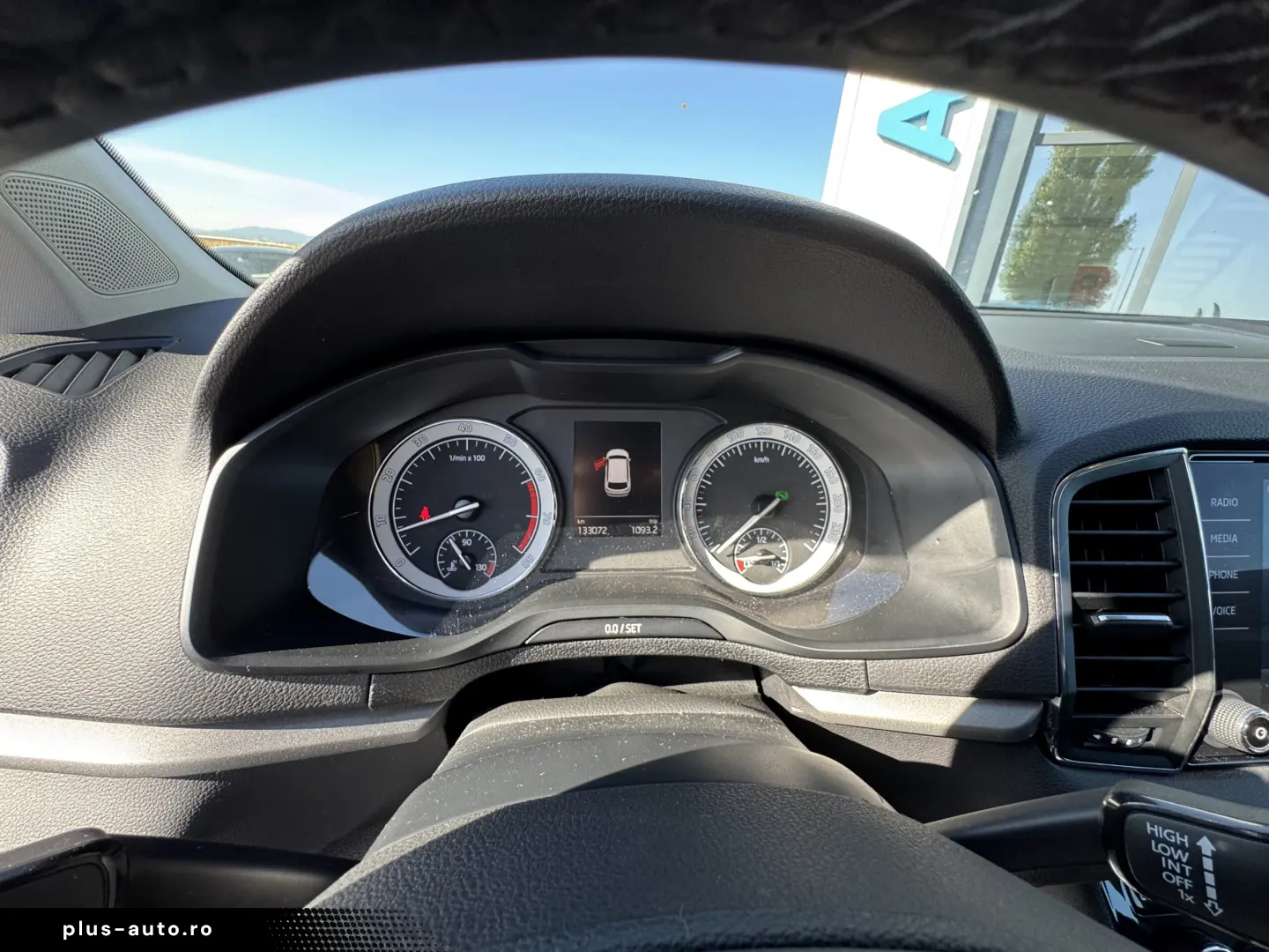 SKODA KAROQ    AUTOMAT