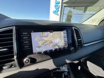 SKODA KAROQ    AUTOMAT