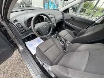 HYNDAI I30    110 CP    AER CONDITIONAT