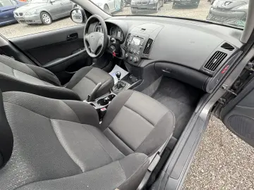 HYNDAI I30    110 CP    AER CONDITIONAT