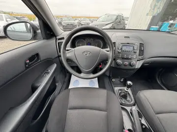 HYNDAI I30    110 CP    AER CONDITIONAT