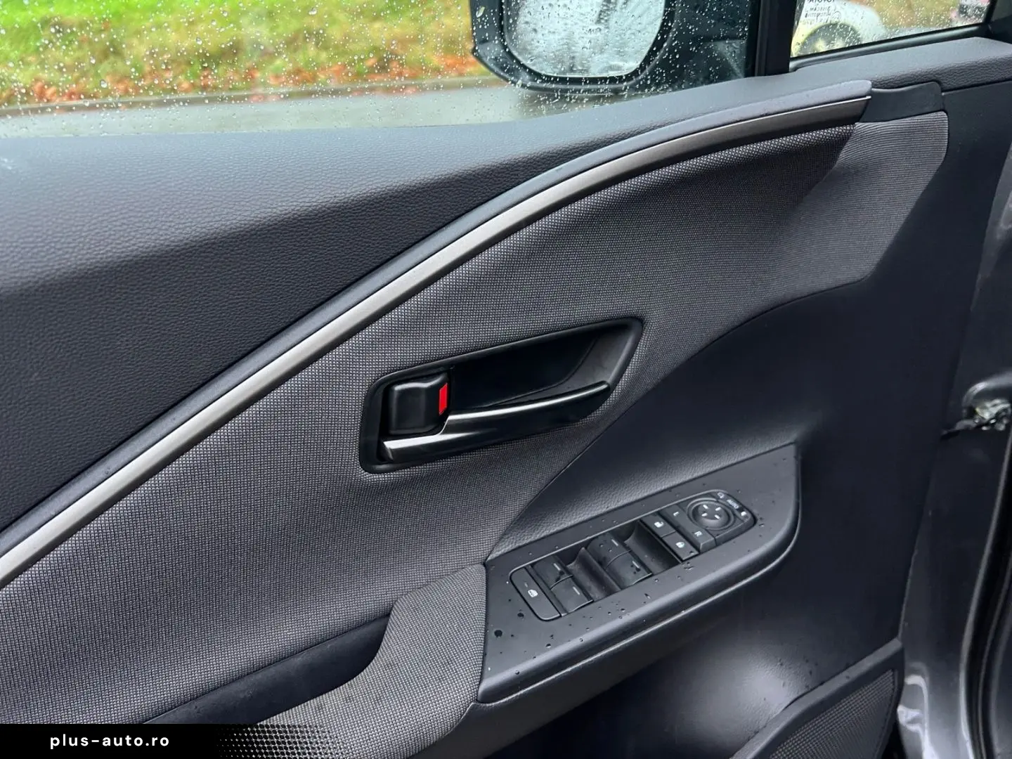 TOYOTA C-HR 1.8 Hybrid Team Deutschland  Technik-Paket