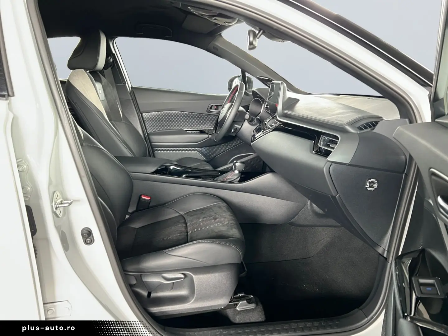 TOYOTA C-HR 2.0 Hybrid GR Sport  LED 19Zoll ACC JBL CAM