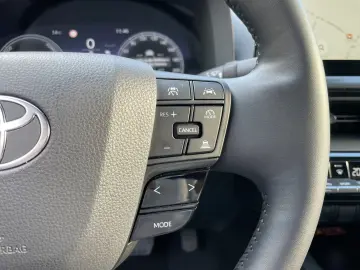 TOYOTA C-HR 2.0 Plug-in-Hybrid Teamplayer  WR el. Heck