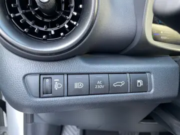 TOYOTA C-HR 2.0 Plug-in-Hybrid Teamplayer  WR el. Heck