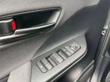 TOYOTA C-HR 1.8 Hybrid Team D  Technik-Paket RCam SHZ