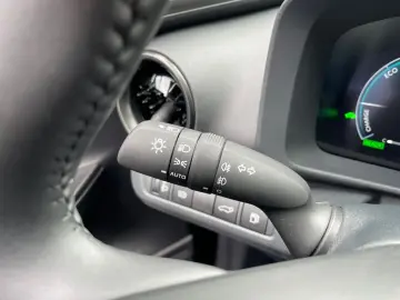 TOYOTA C-HR 1.8 Hybrid Team D  Technik-Paket RCam SHZ