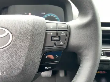 TOYOTA C-HR 1.8 Hybrid Team D  Technik-Paket RCam SHZ