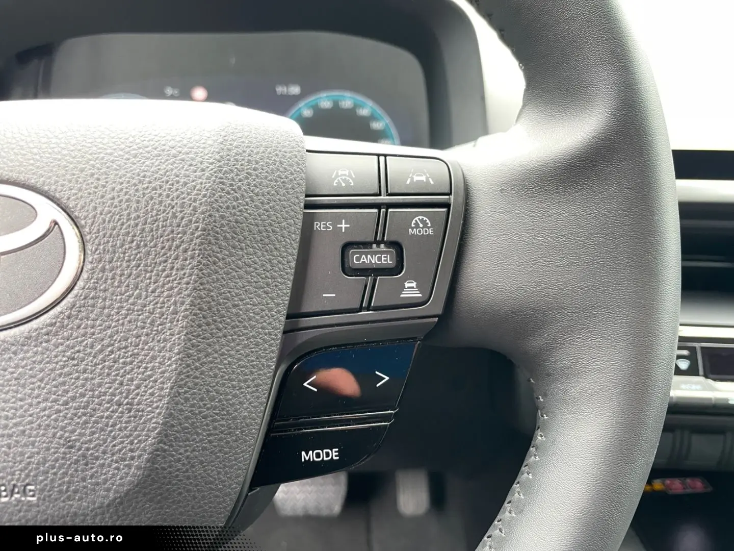 TOYOTA C-HR 1.8 Hybrid Team D  Technik-Paket RCam SHZ