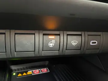 TOYOTA C-HR 1.8 Hybrid Team D  Technik-Paket RCam SHZ