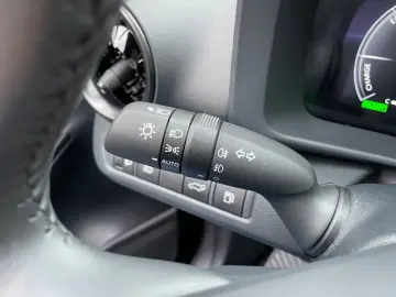 TOYOTA C-HR 1.8 Hybrid Team D  Navi LED CarPlay el Heck