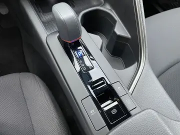 TOYOTA C-HR 1.8 Hybrid Team D  Navi LED CarPlay el Heck