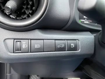 TOYOTA C-HR 1.8 Hybrid Team D  Navi LED CarPlay el Heck