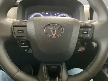 TOYOTA C-HR 1.8 Hybrid Team D   Technik-Paket LED Navi