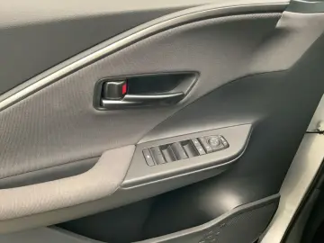 TOYOTA C-HR 1.8 Hybrid Team D   Technik-Paket LED Navi