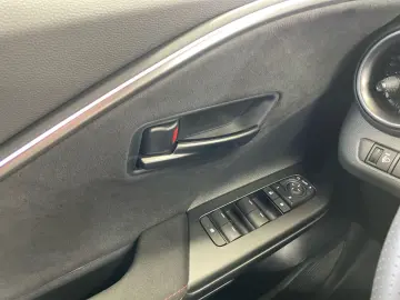 TOYOTA C-HR 2.0 Plug-in-Hybrid GR Sport  LED ACC JBL CA