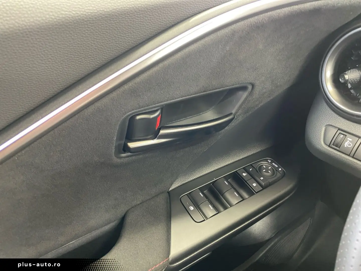 TOYOTA C-HR 2.0 Plug-in-Hybrid GR Sport  LED ACC JBL CA