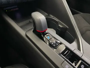 TOYOTA C-HR 2.0 Plug-in-Hybrid GR Sport  LED ACC JBL CA