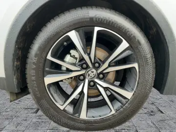 TOYOTA C-HR 2.0 Hyb. Team D    Automatik