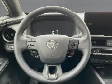 TOYOTA C-HR 2.0 Hyb. Team D    Automatik