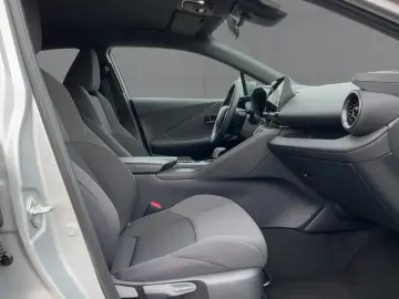 TOYOTA C-HR 2.0 Hyb. Team D    Automatik