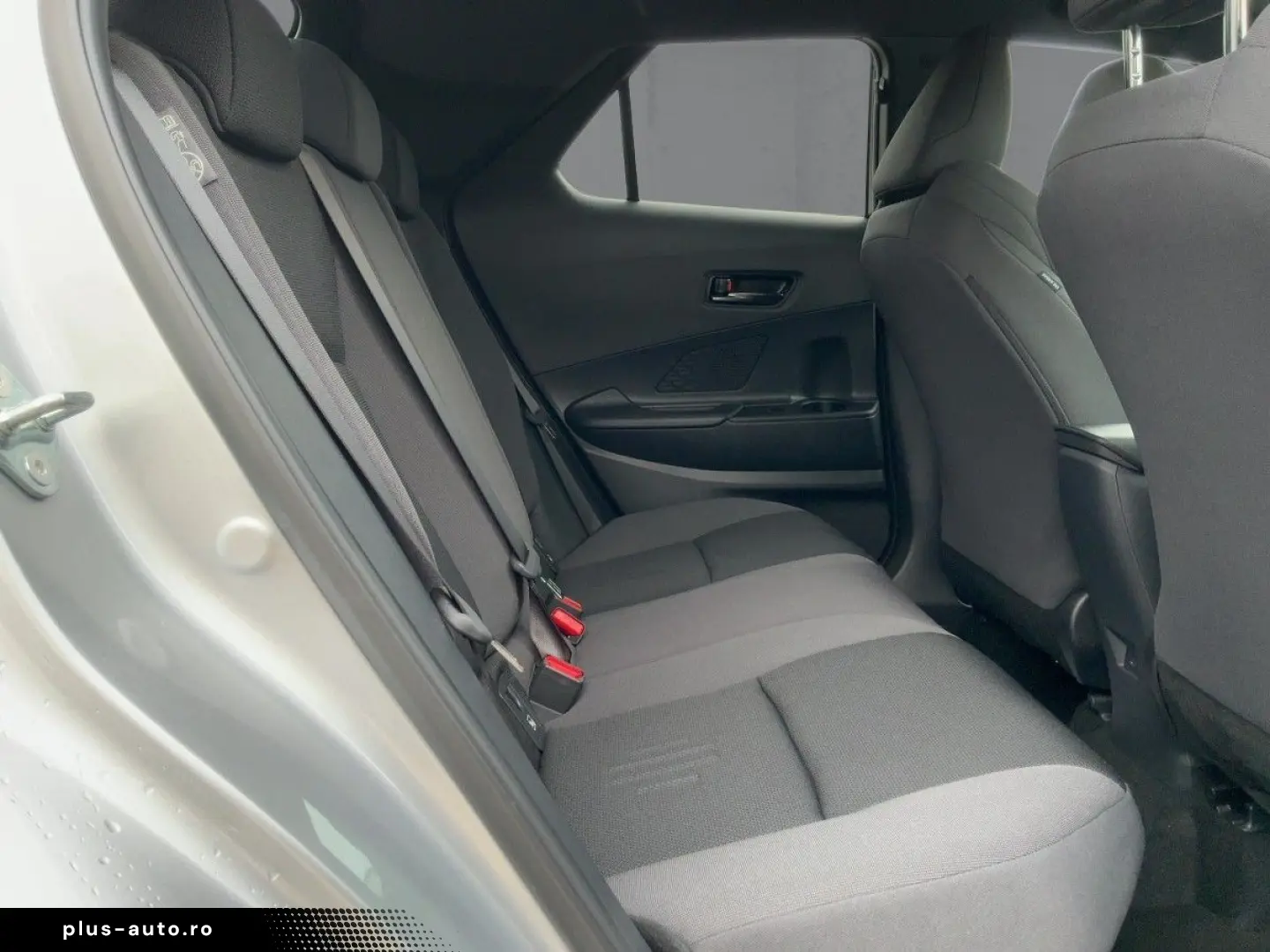 TOYOTA C-HR 2.0 Hyb. Team D    Automatik