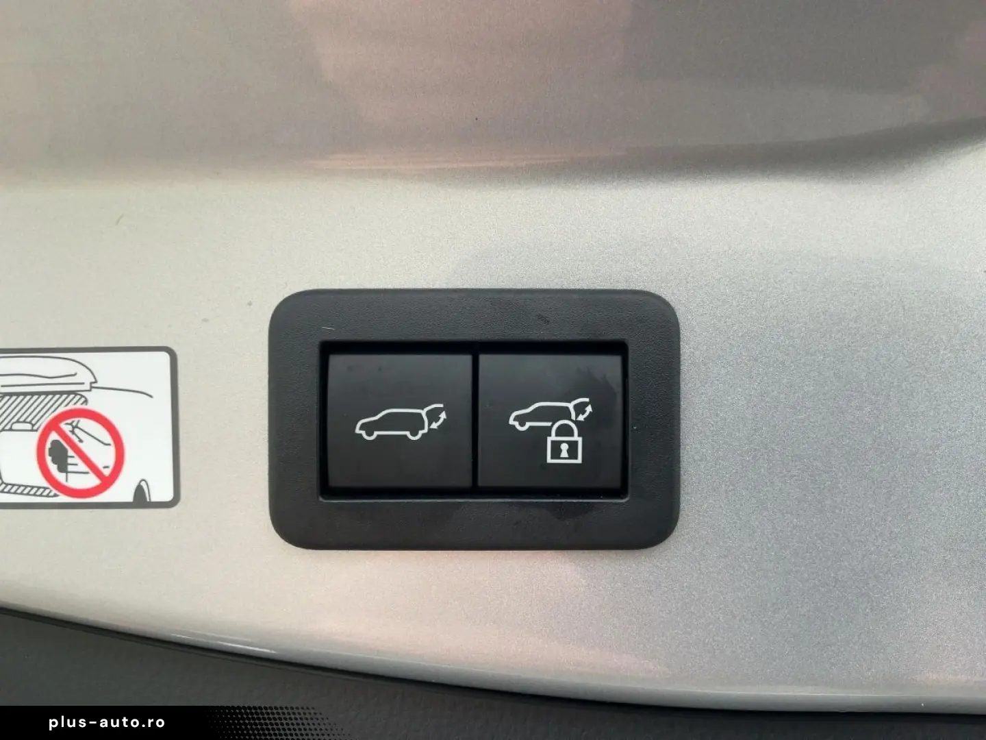 TOYOTA C-HR 2.0 Hyb. Team D    Automatik