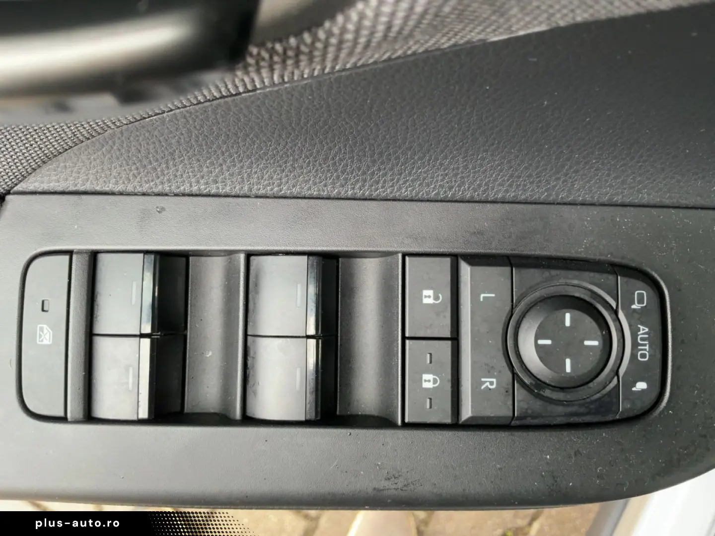 TOYOTA C-HR 2.0 Hyb. Team D    Automatik