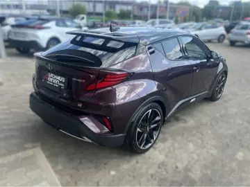 TOYOTA C-HR 2.0 Hybrid GR Sport-Fahrwerk Navi Soundsyst