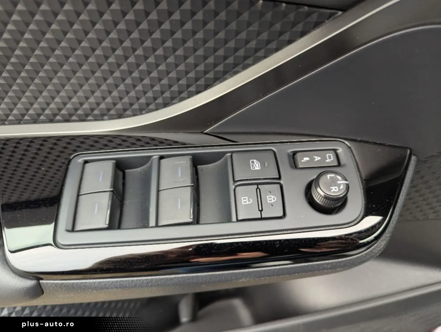 TOYOTA C-HR 2.0 Hybrid Team Deutschland