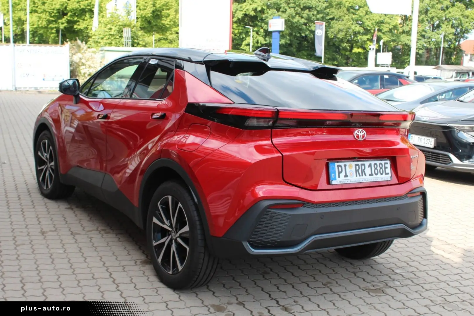 TOYOTA C-HR Plug-In Hybrid FWD Team Deutschland LED PDC
