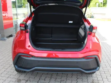 TOYOTA C-HR Plug-In Hybrid FWD Team Deutschland LED PDC