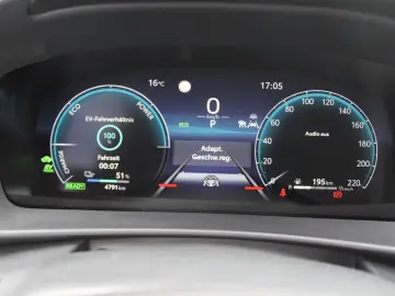 TOYOTA C-HR Plug-In Hybrid FWD Team Deutschland LED PDC