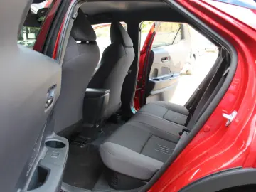 TOYOTA C-HR Plug-In Hybrid FWD Team Deutschland LED PDC