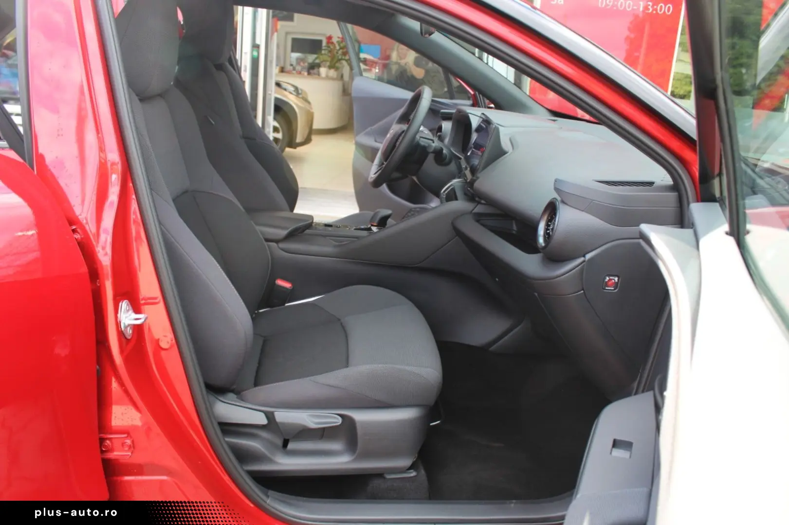 TOYOTA C-HR Plug-In Hybrid FWD Team Deutschland LED PDC