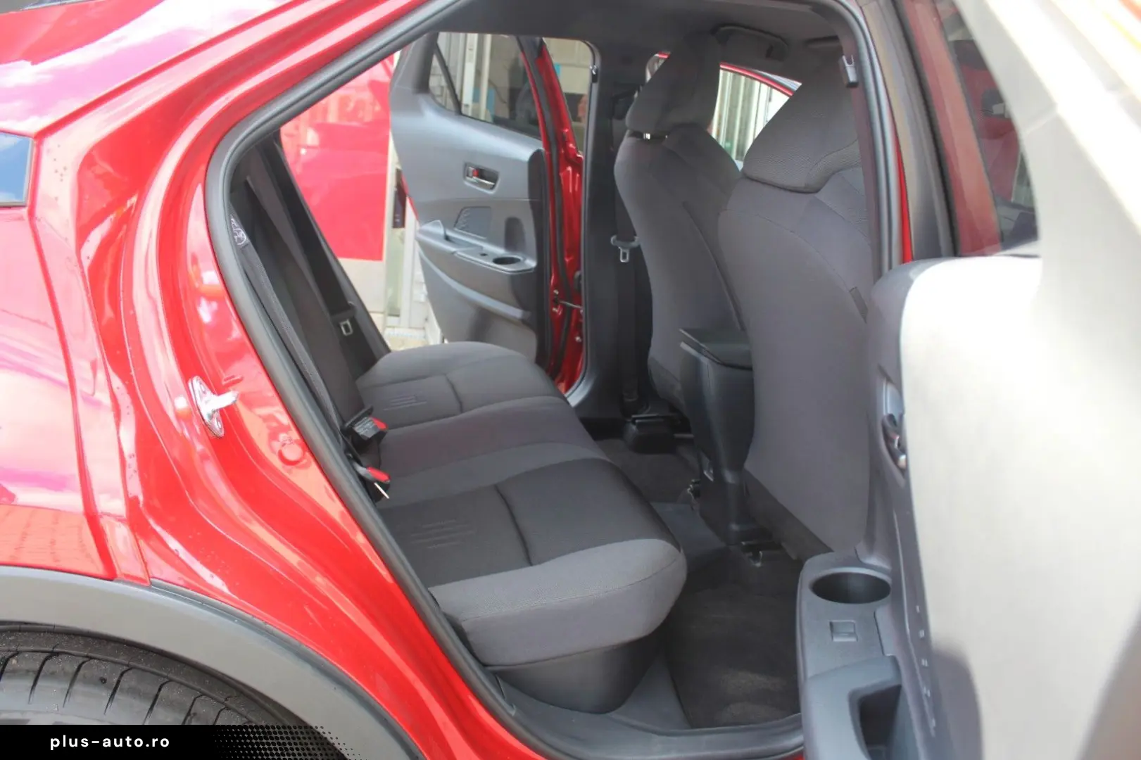 TOYOTA C-HR Plug-In Hybrid FWD Team Deutschland LED PDC