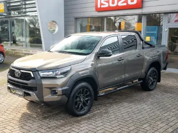 TOYOTA Hilux Double Cab Invincible 4x4