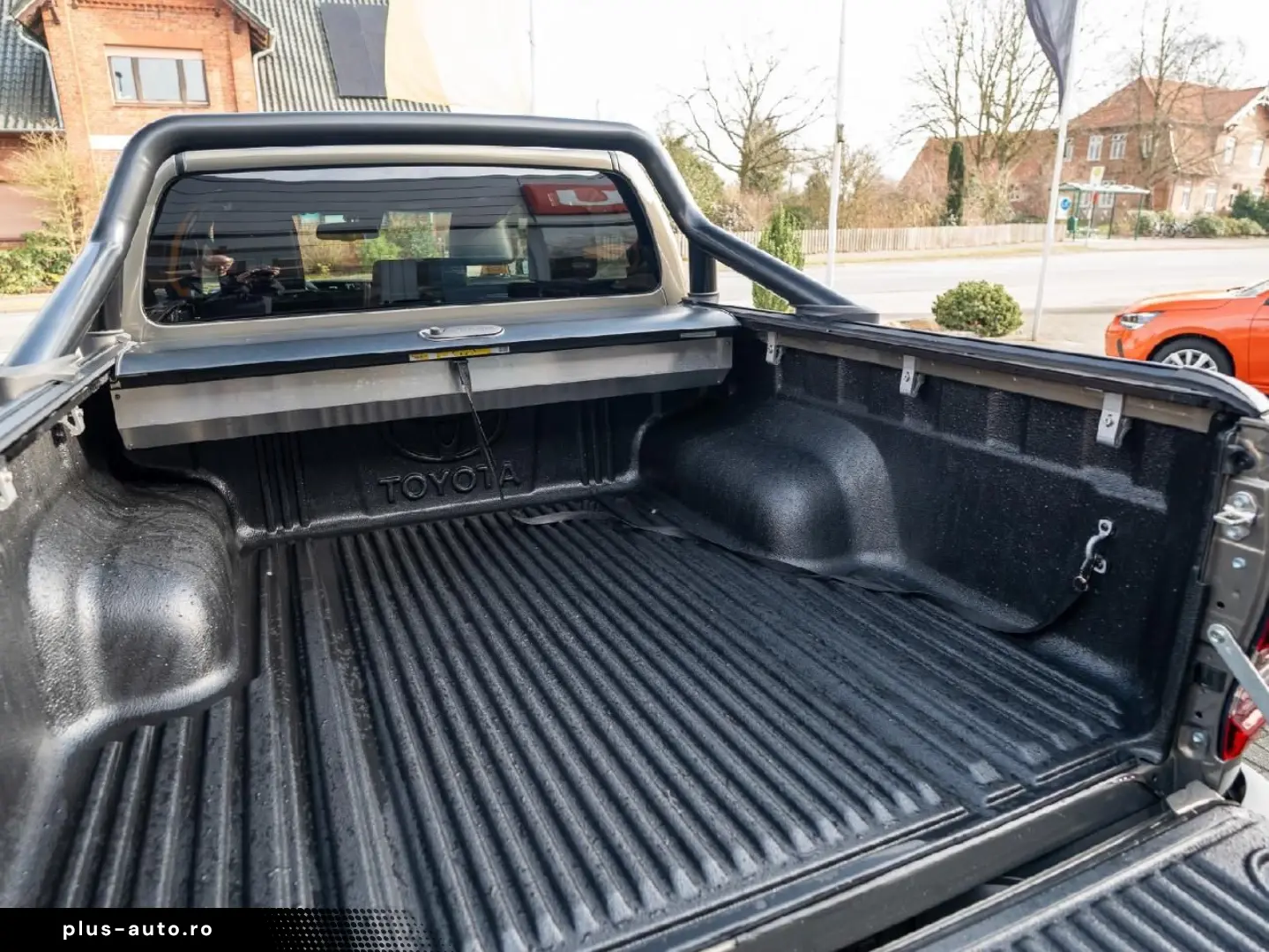 TOYOTA Hilux Double Cab Invincible 4x4