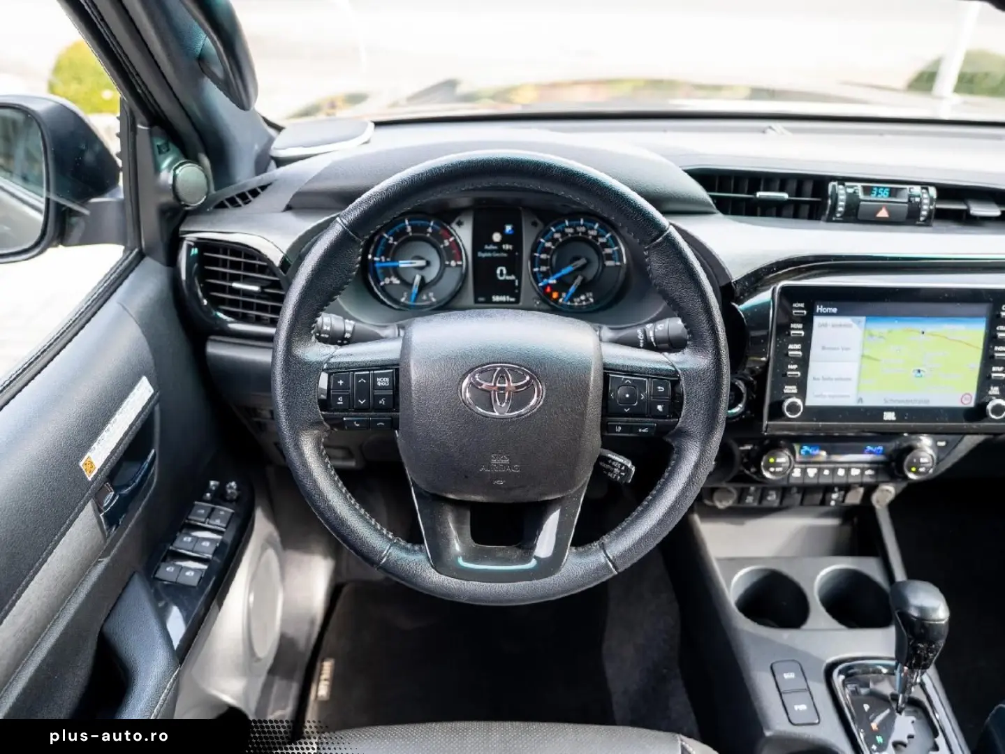 TOYOTA Hilux Double Cab Invincible 4x4