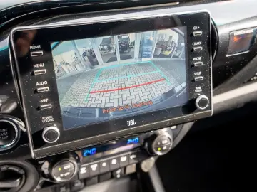 TOYOTA Hilux Double Cab Invincible 4x4