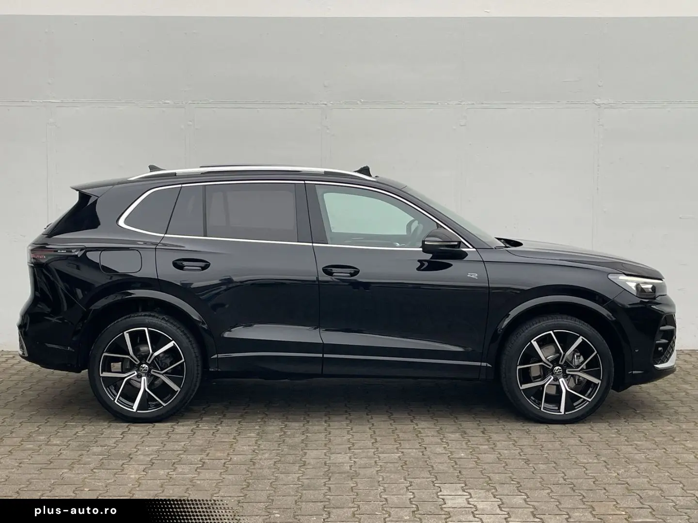 VW Tiguan 2.0 TDI R-Line 4Motion AHK Pano 360 Kamer