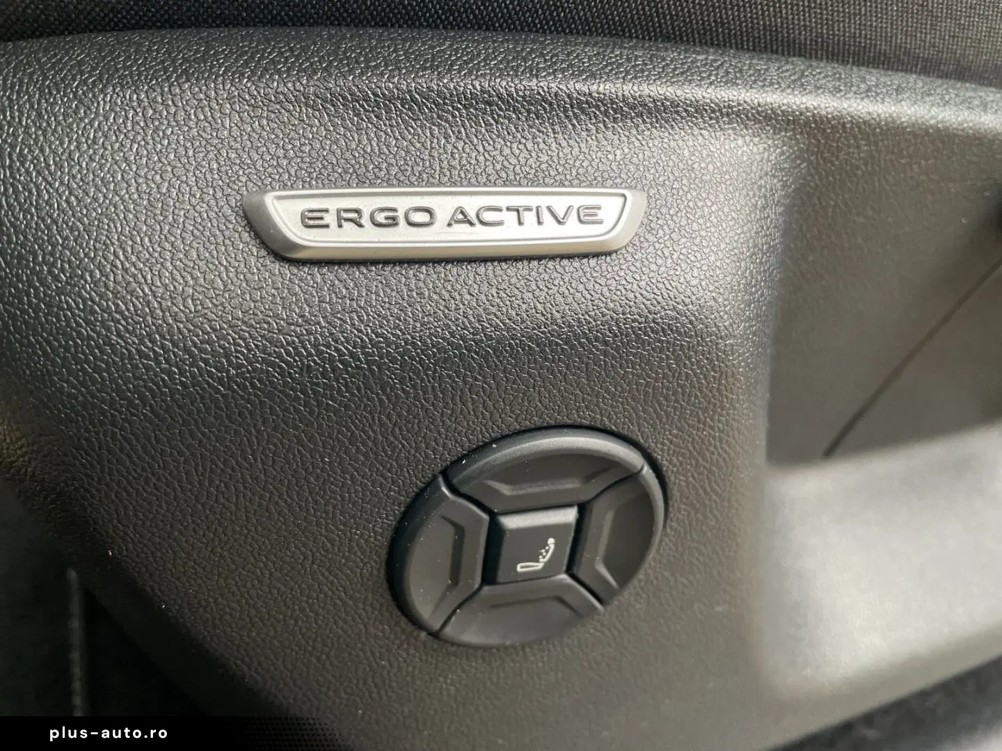 VW Tiguan 2.0 TDI R-Line 4Motion AHK Pano 360 Kamer