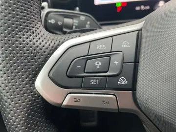 VW Tiguan 2.0 TDI R-Line 4Motion AHK Pano 360 Kamer