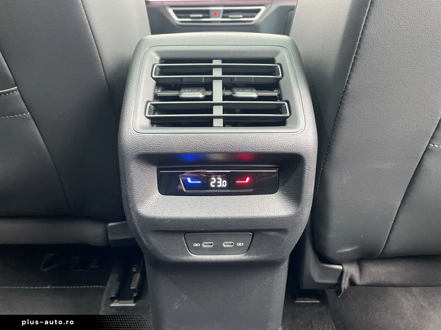 VW Tiguan 2.0 TDI R-Line 4Motion AHK Pano 360 Kamer